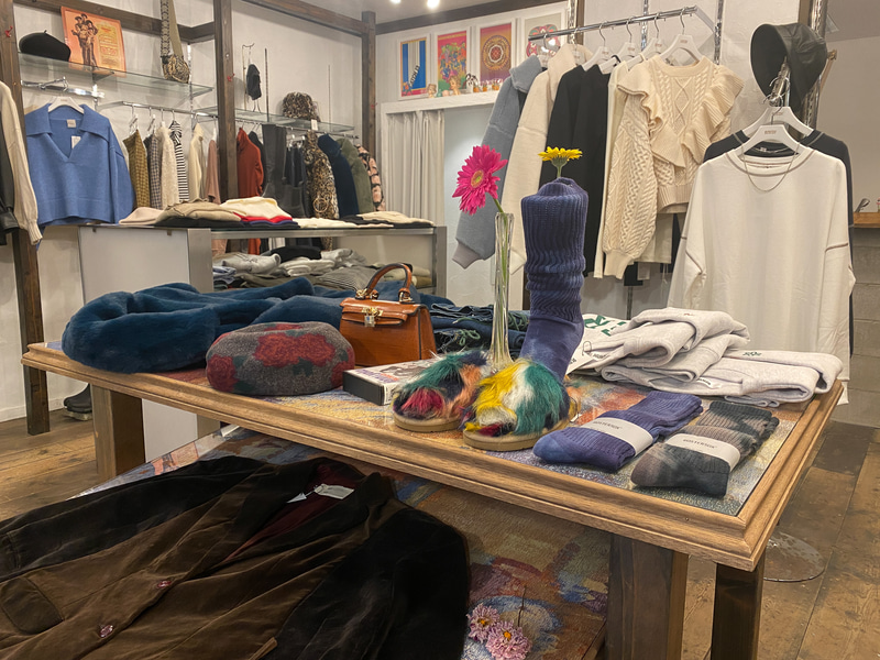 内装もかわいくて、お洋服の世界観とマッチしてます