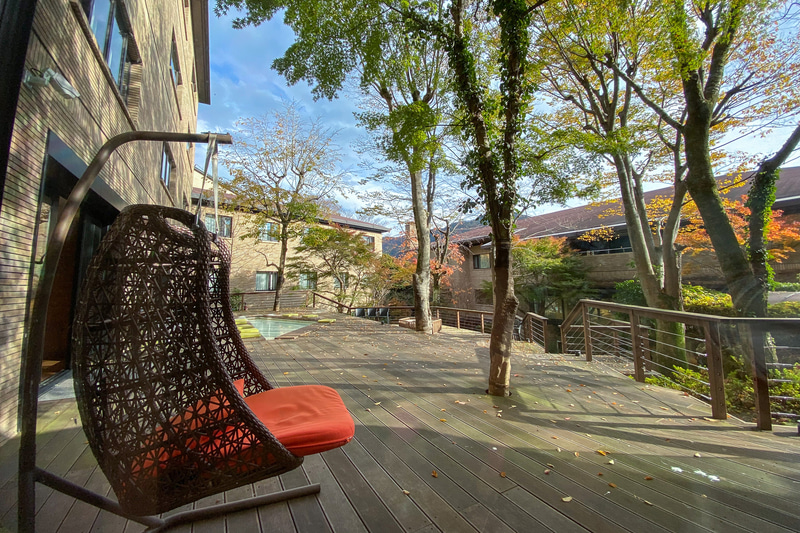 朝風呂のあとにこのスウィングチェアに揺られながら風にあたるのが気持ちよかった！