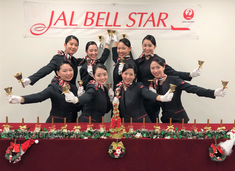 JALベルスターが函館空港で演奏会を行なう