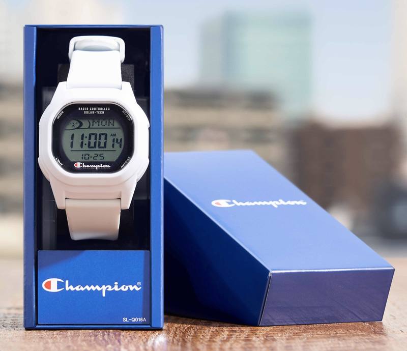 カラーは6種類展開