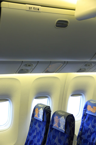 ロコンジェット北海道、新千歳で初便就航。草野社長「機内も演出に