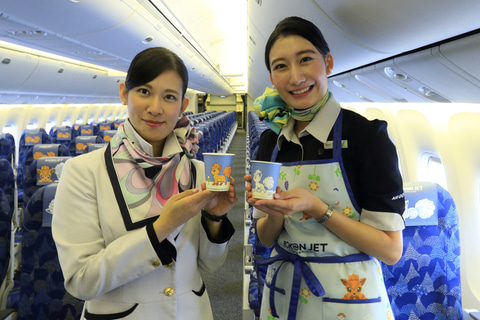 ロコンジェット北海道、新千歳で初便就航。草野社長「機内も演出に