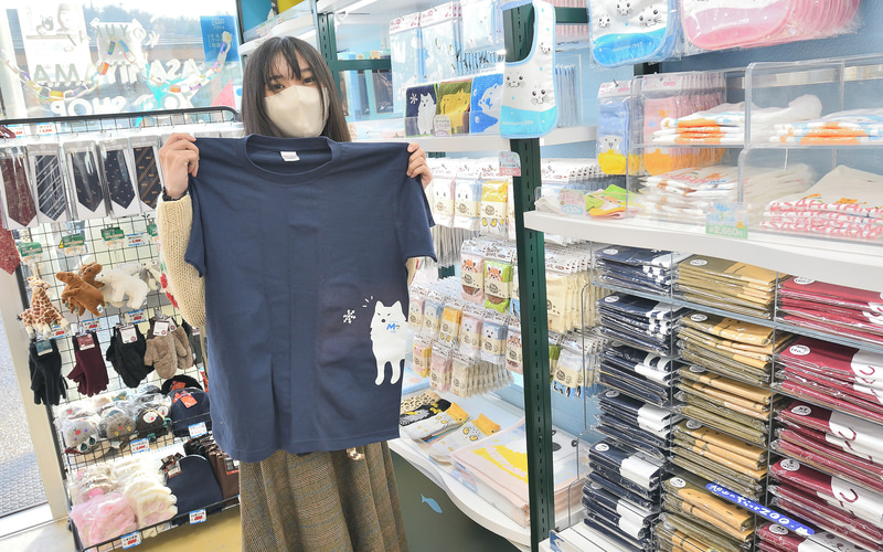 旭山動物園はオリジナルグッズの豊富さも魅力。お天気にも恵まれて最高！