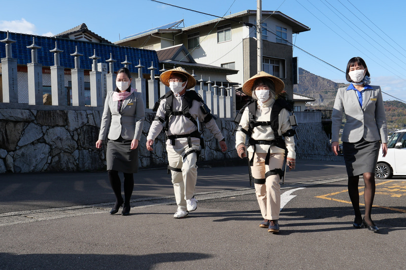 出発から10分ほどで、無事に出釈迦寺の駐車場まで徒歩で到達した