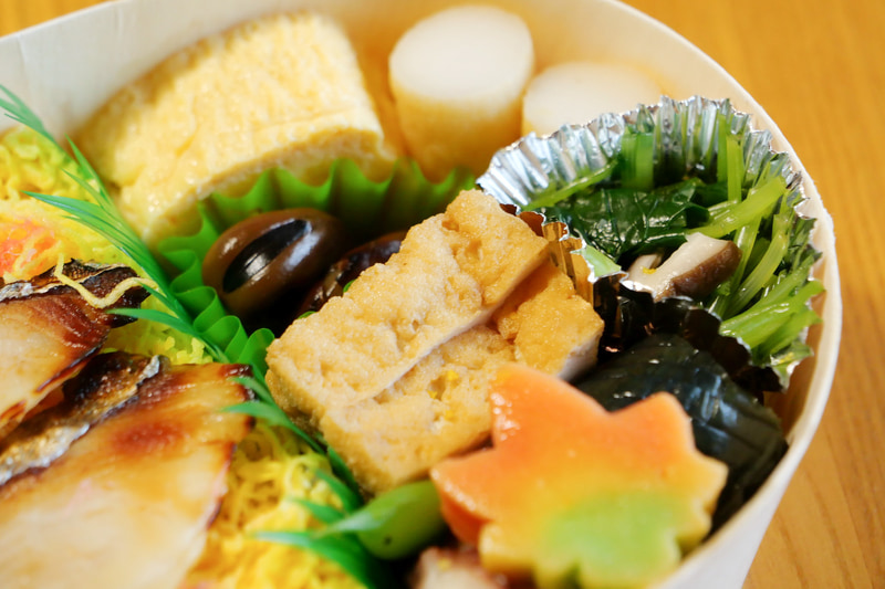 おかずも、地元讃岐で親しまれているものばかりだ