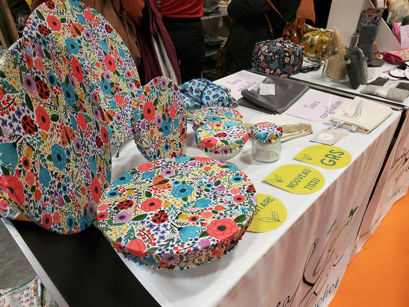 ゼロ・ウェイスト商品も多かったです。これは何度も洗って使えるミツロウのラップ