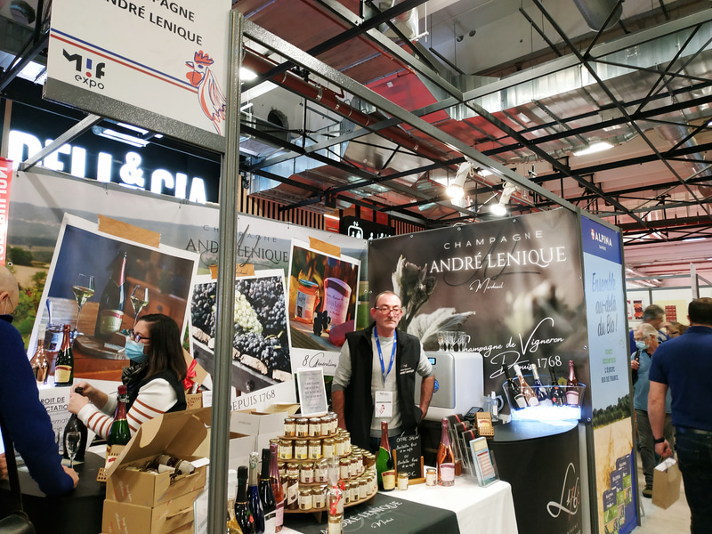 各種アルコールが揃っています