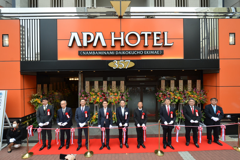 アパホテル〈なんば南 大国町駅前〉開業テープカット