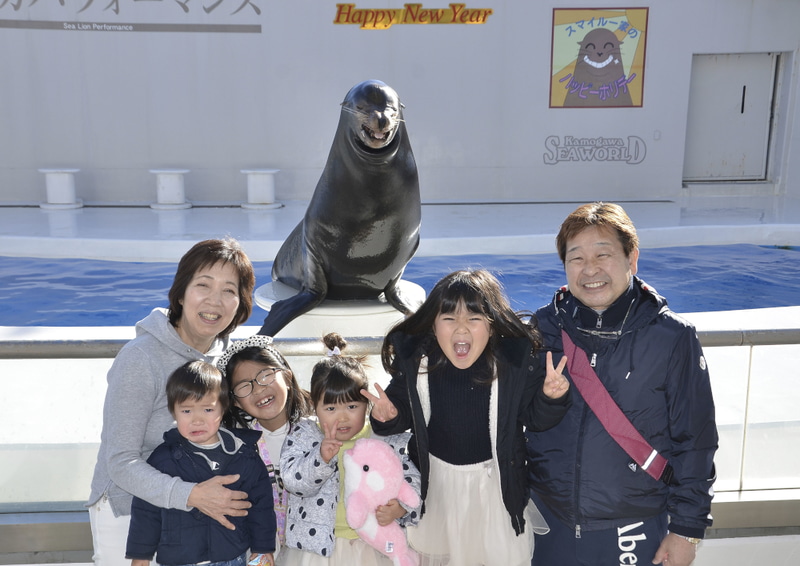 「笑うアシカと初笑いコンテスト」を開催