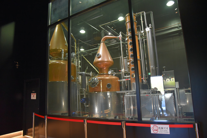 まずは蒸留器見学からスタート