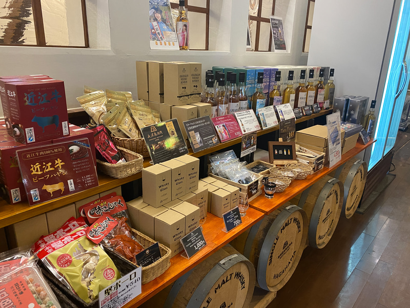 お土産コーナーも充実