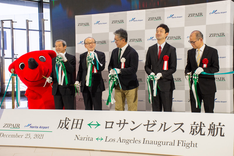 テープカットを実施した