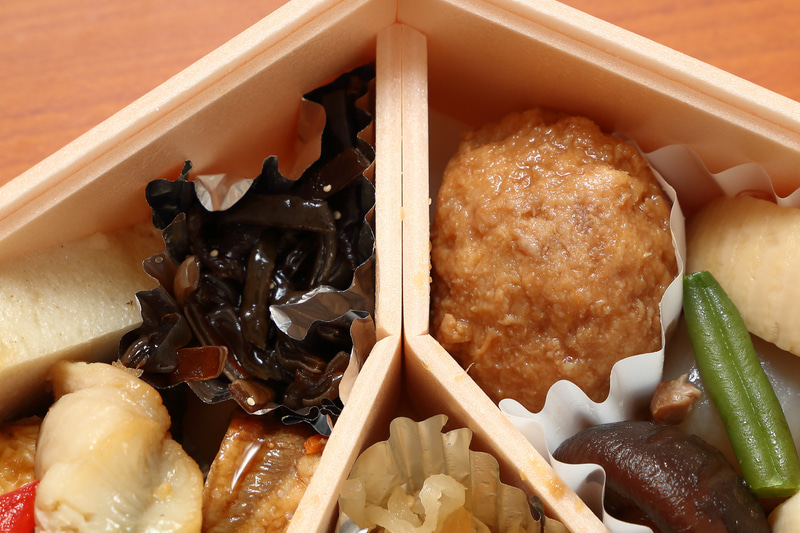 ぎゅっとボリュームをのある鶏団子