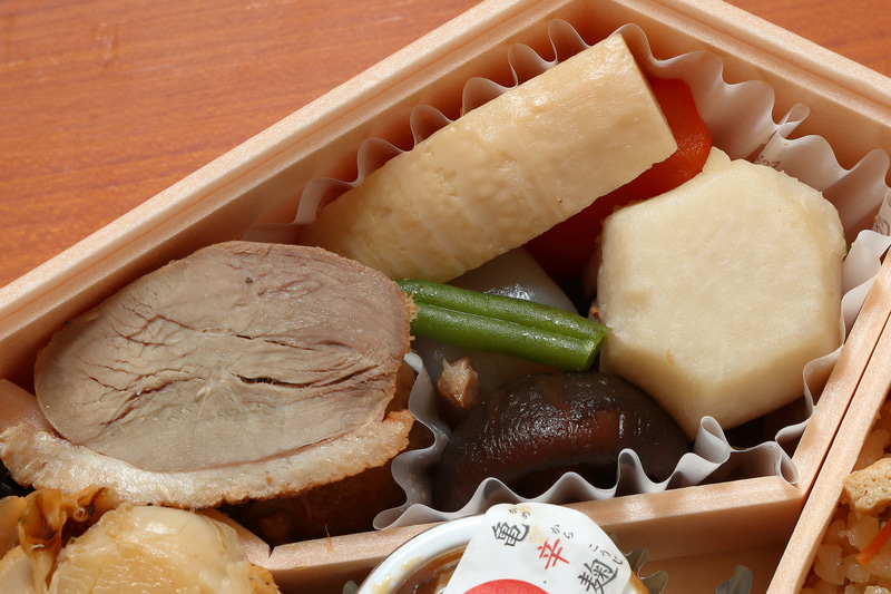 里芋、筍、合鴨煮などなど