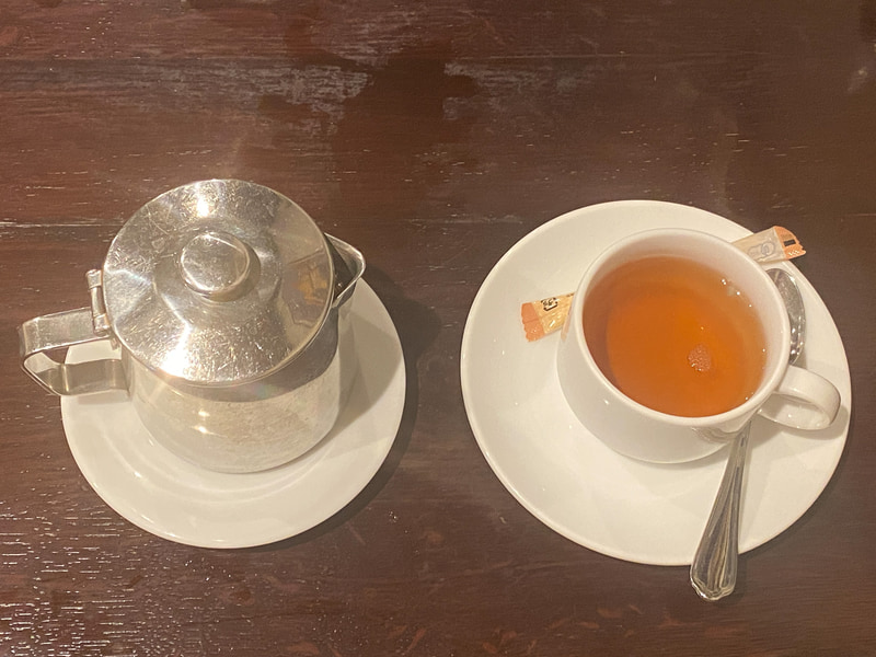 ランチセットのサラダとオーガニックティーも、しっかりボリュームがあってうれしい