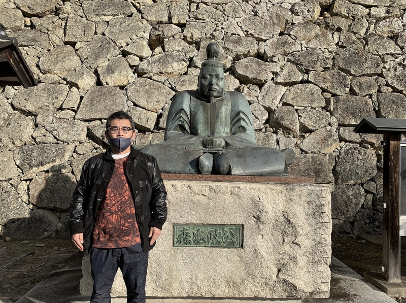 「水曜どうでしょう」のディレクター・藤村さんが津山市を訪れセレクトした産品と観光地を紹介