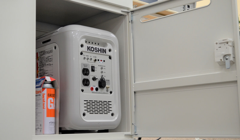 可倒式のハンドルを採用しており天板がフラットになる