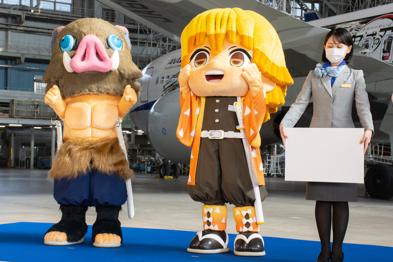 「鬼殺隊の任務の合間を縫って来てくれた」と紹介された炭治郎、禰豆子、善逸、伊之助