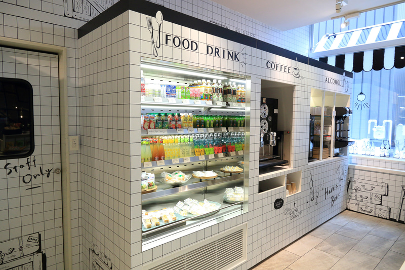 ソフトドリンクも充実。コーヒー・ワイン・ビールも提供