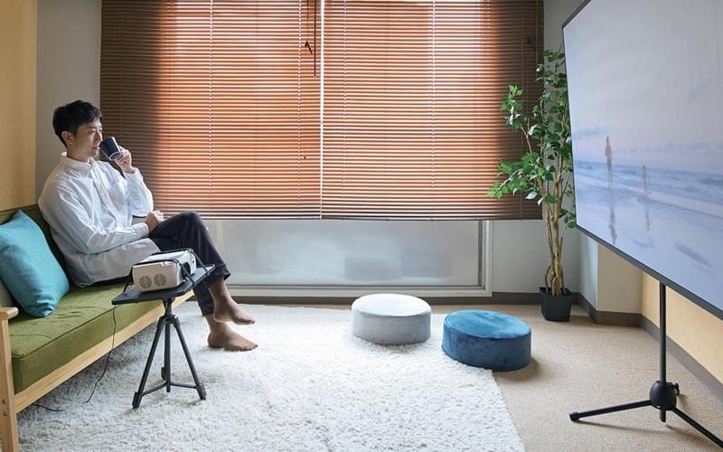 「PJ-DSARMFPTBK」は持ち運び可能な伸縮ロングタイプの三脚スタンド