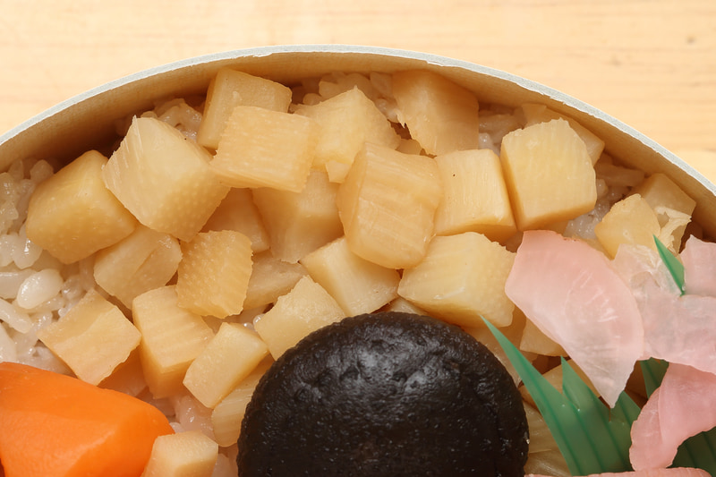 煮物も甘めの味付けです