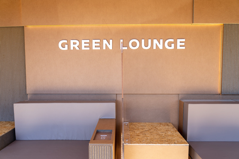 温かみがあってゆっくりくつろげる空間