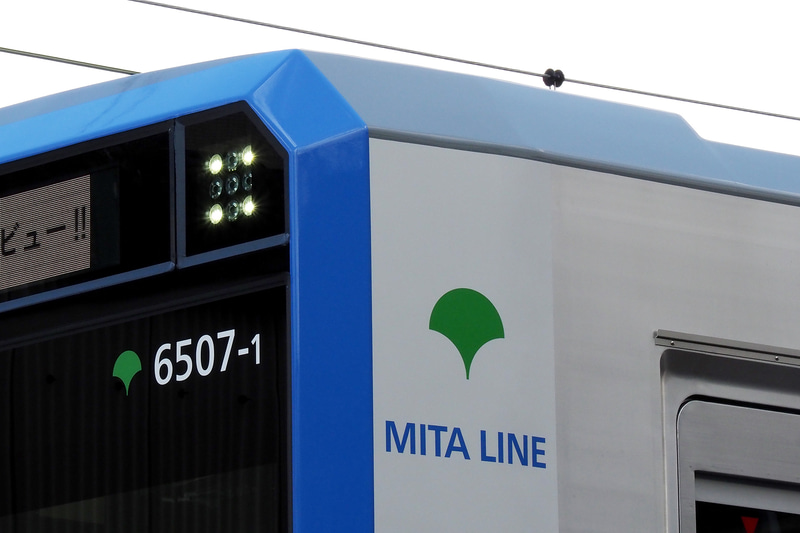 車体は直線的で、溶接の跡などが見当たらずすっきりしている