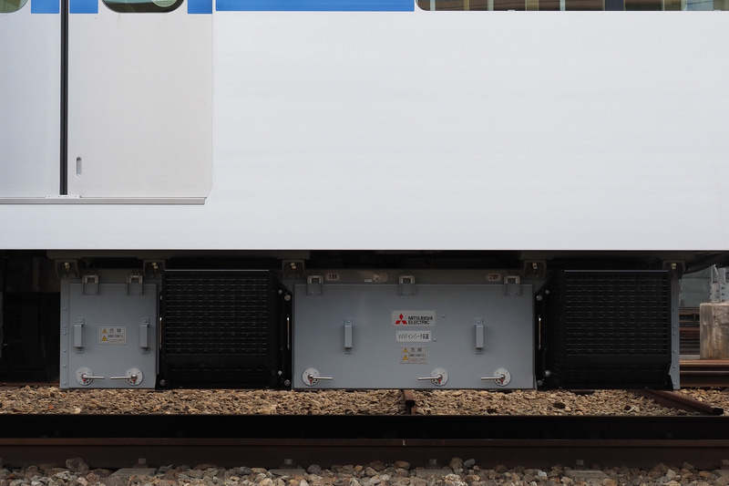 低損失なSiC（炭化ケイ素）素子を使ったVVVF制御装置