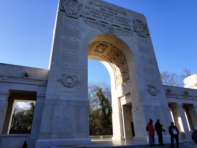 ラファイエット・エスカドリーユ記念墓地