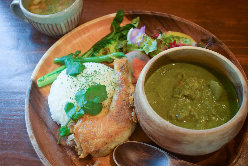 オリジナルのグリーンカレーも人気の一品。隠し味に大根を使っているのだとか