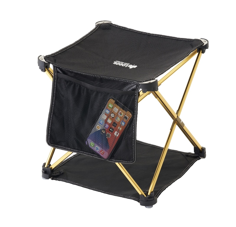 座面の四隅にはステンレス製のパーツを用いているため錆にも強い