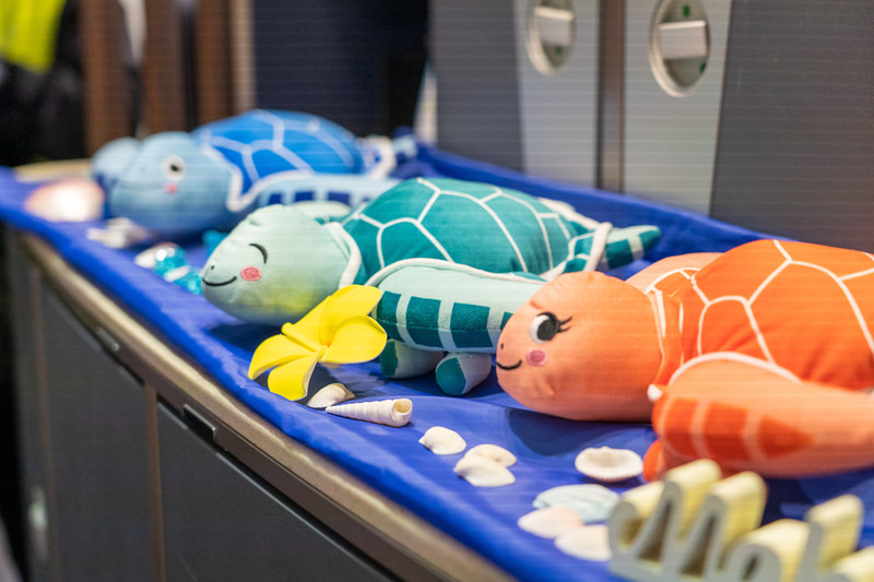 HONU特製オリジナルフォトフレームなどのハワイらしい演出