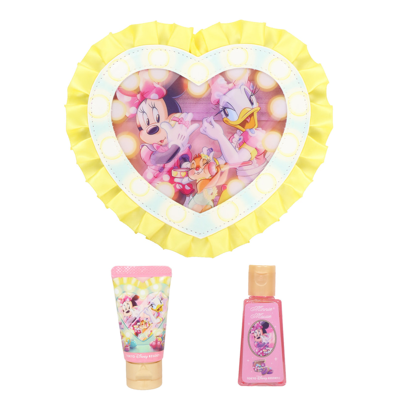 ポーチ付きの「ハンドケアセット」はカサつく今の時期にぴったり