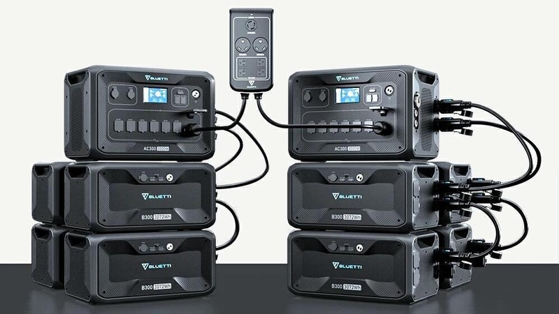 2台のAC300を連結して合計2万4576Whまで昇圧できる