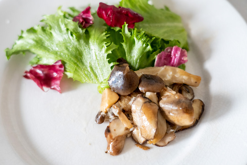 説明書にSTEPが書かれているので、そのとおりに盛り付けていきます