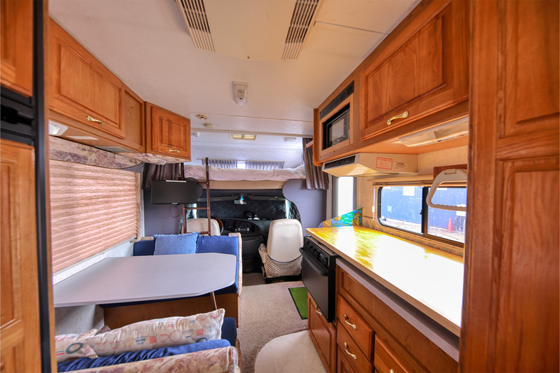 キャンピングカー