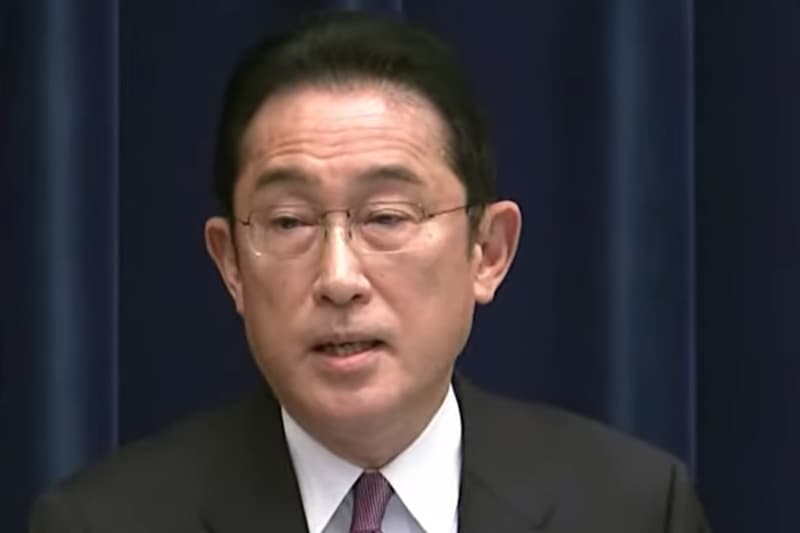 会見する岸田文雄首相