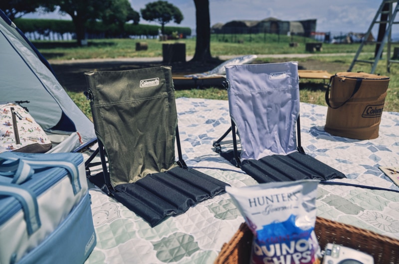 地べた座りでも快適に過ごせるグラウンドチェア