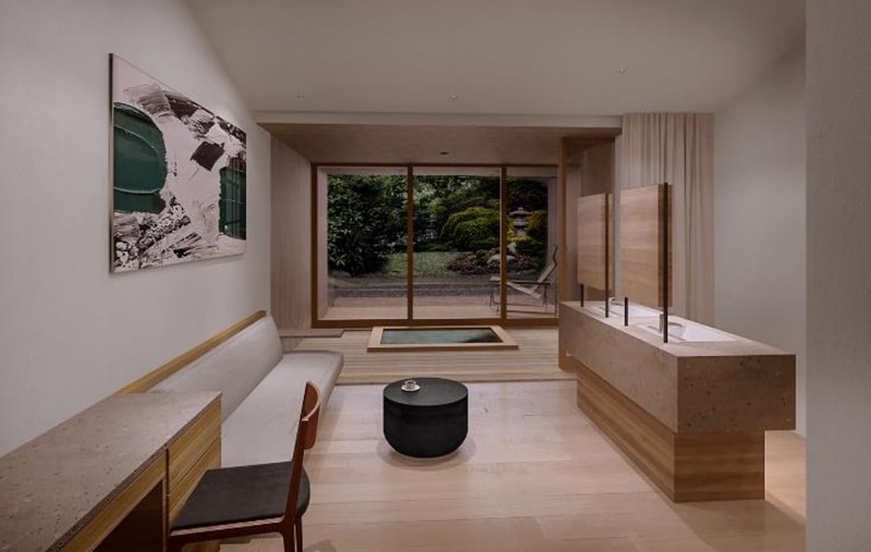 直島初の日本旅館「ろ霞」