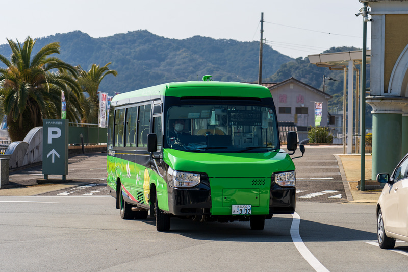 「DMV932すだちの風」という正式名称が付いています