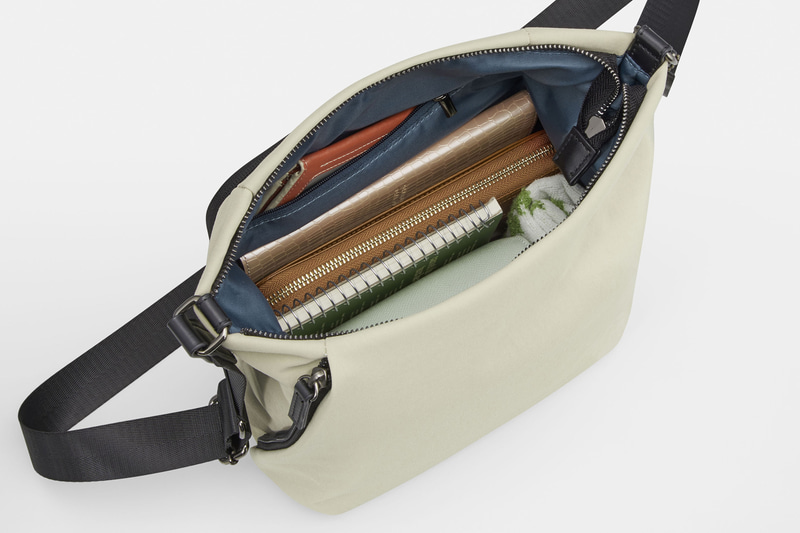 ファスナーポケット