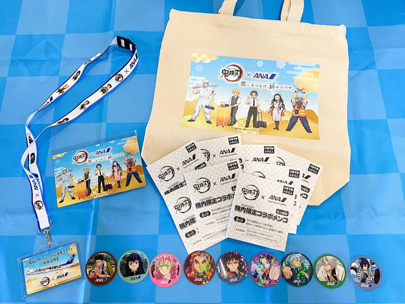 参加者に配られた記念品。オリジナルメンコは18種類全てコンプリートできる