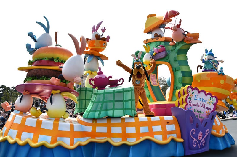 プルートはハチャメチャな店内に!?