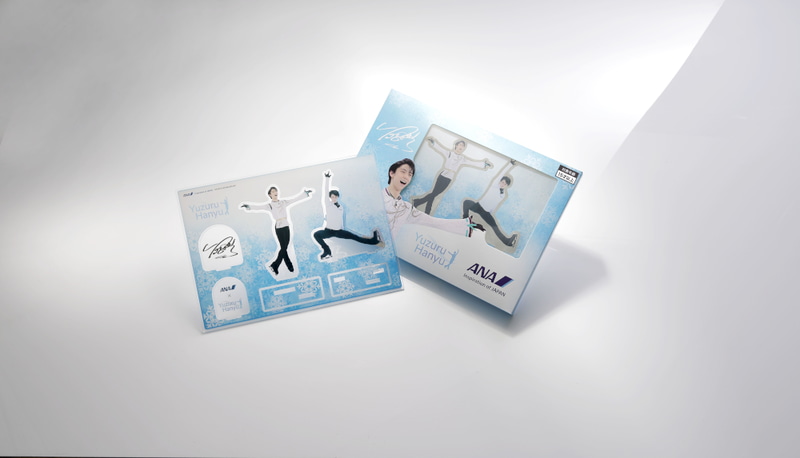 「YUZUアクリルスタンドセット」発売