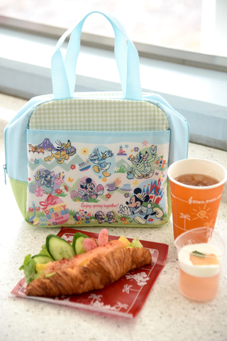 スペシャルメニューにうさたまがかくれんぼ！ 「ディズニー