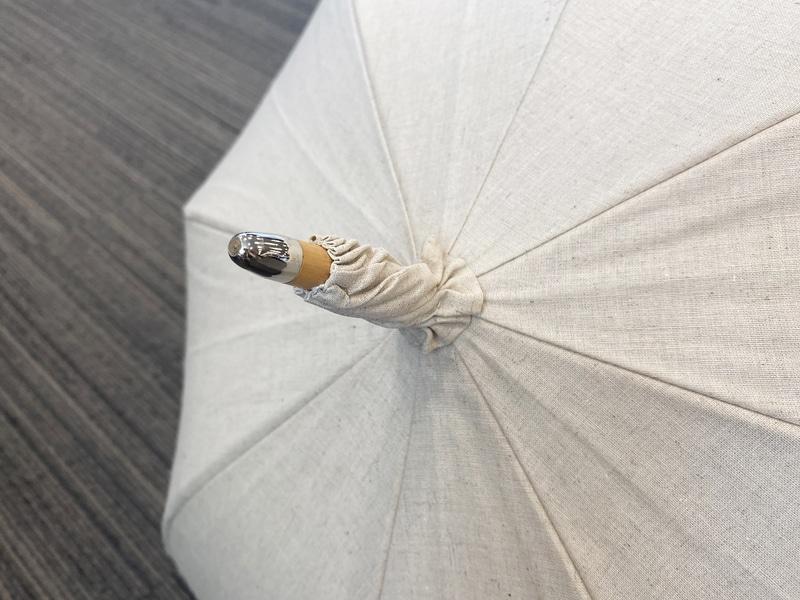 粗い網目模様のレース生地