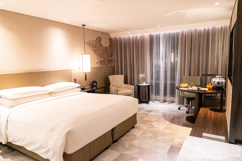 お部屋は1キングベッドルーム