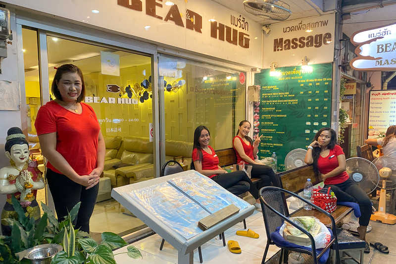 「明日も来てね～」とセラピストのおねいさんたちはとってもフレンドリー