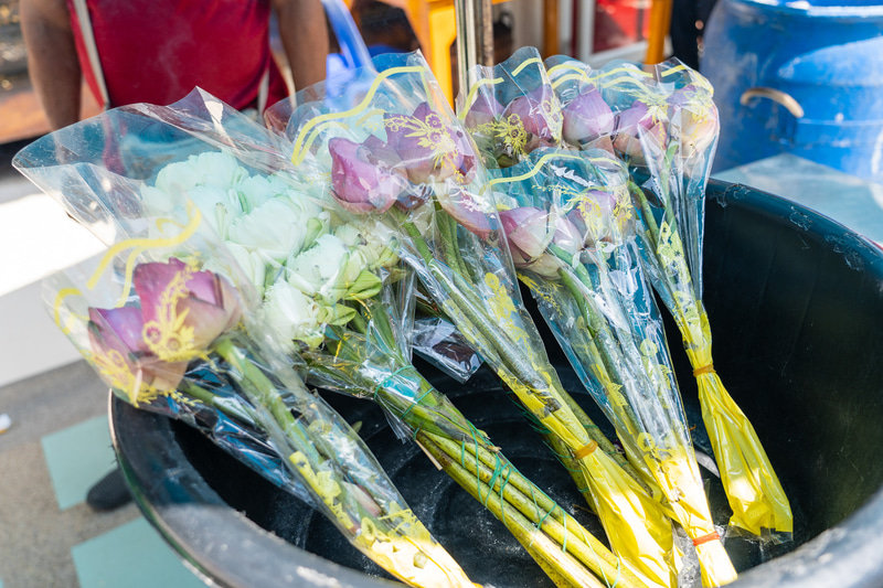 お供え花は蓮の花