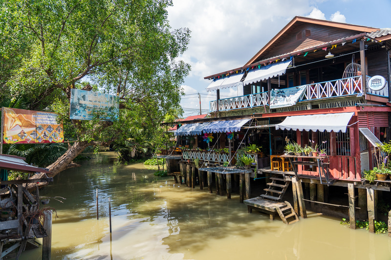 のどかな水上レストラン